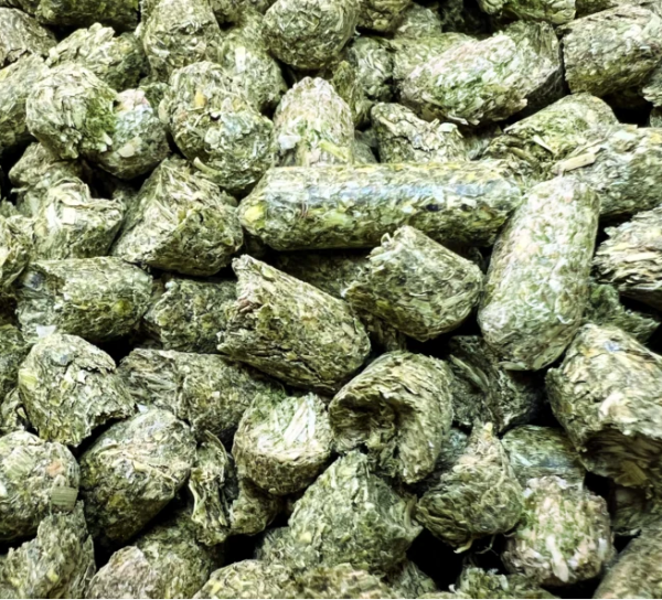 Bulk Timothy Hay Pellets - Sun Cured